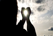 [网球]王欣瑜一日双赛 单打失利双打晋级.